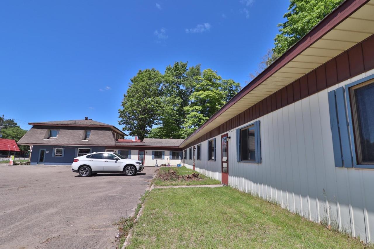 Bestliving Motel Washago エクステリア 写真