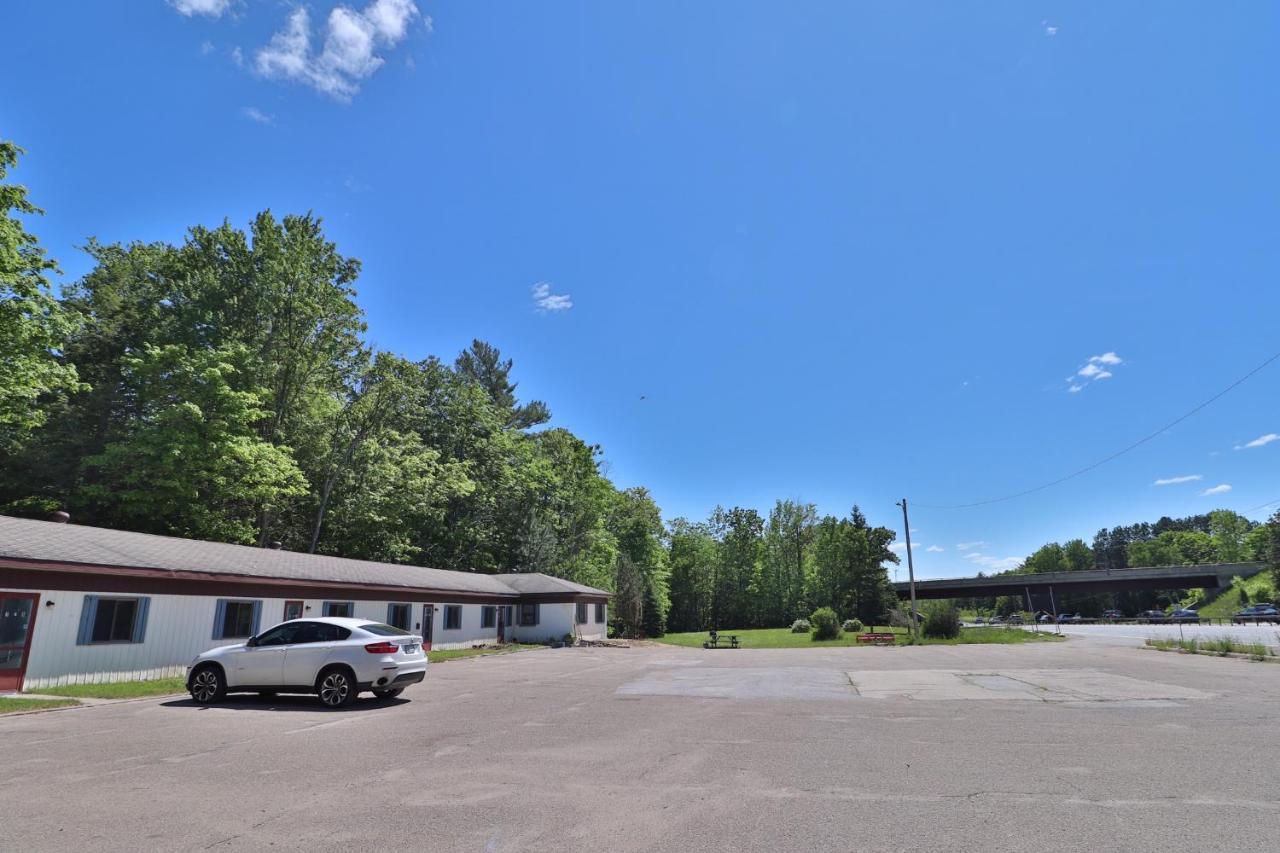 Bestliving Motel Washago エクステリア 写真